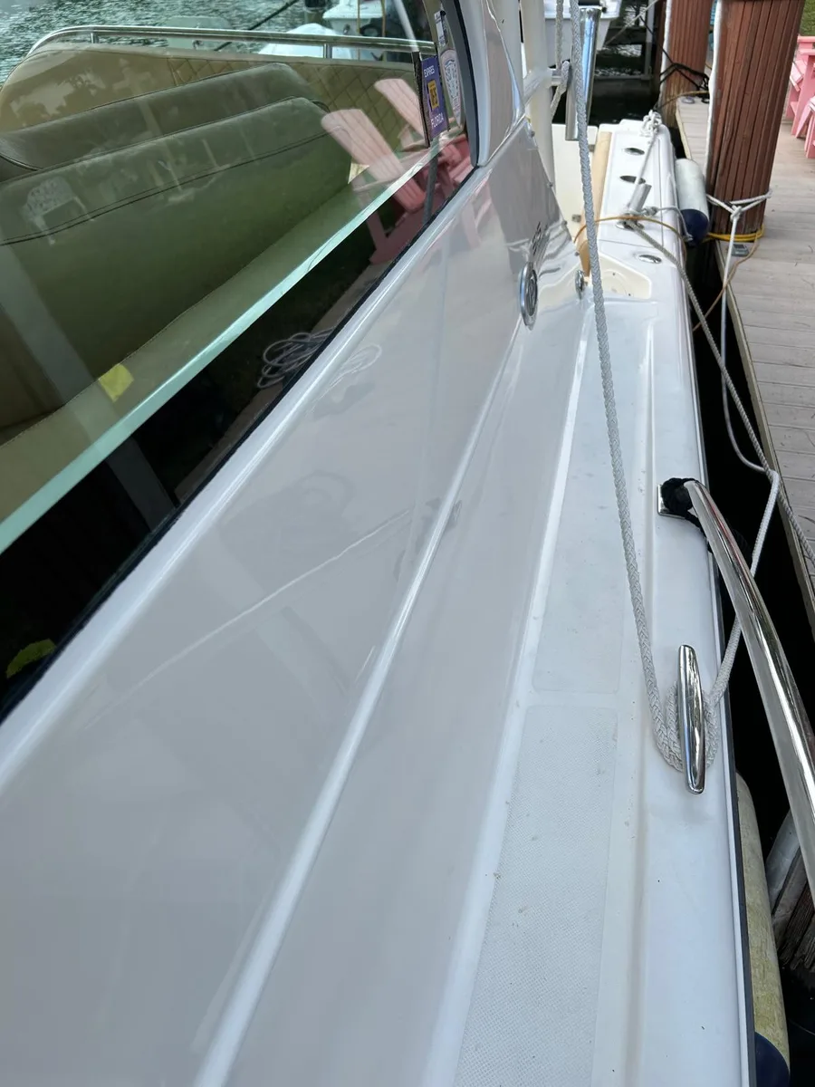 Boston Whaler 315 Offshore cockpit interior detailing, Panama City Beach